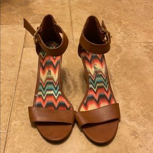 American Eagle Wedges